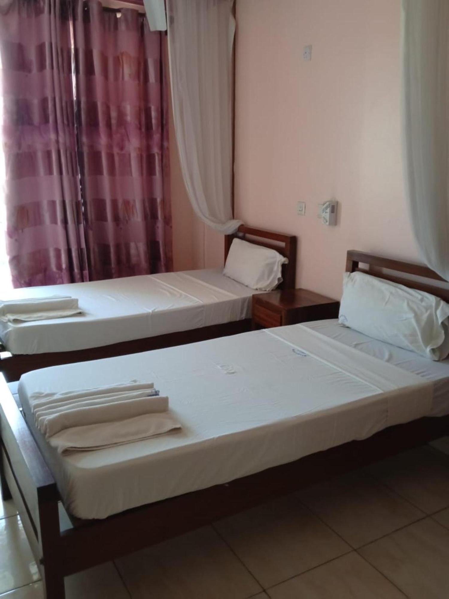 Checkpoint Inn Hotel, Mombasa Exteriér fotografie