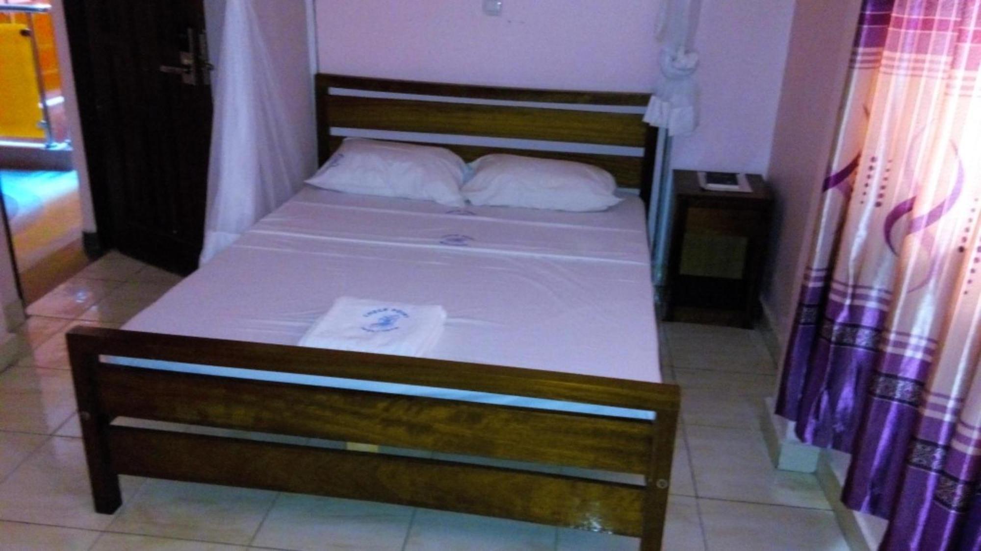 Checkpoint Inn Hotel, Mombasa Exteriér fotografie