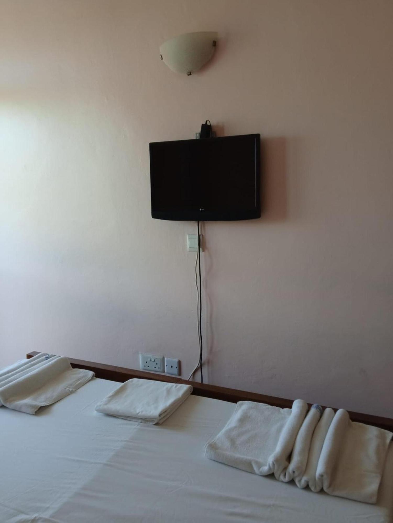 Checkpoint Inn Hotel, Mombasa Exteriér fotografie