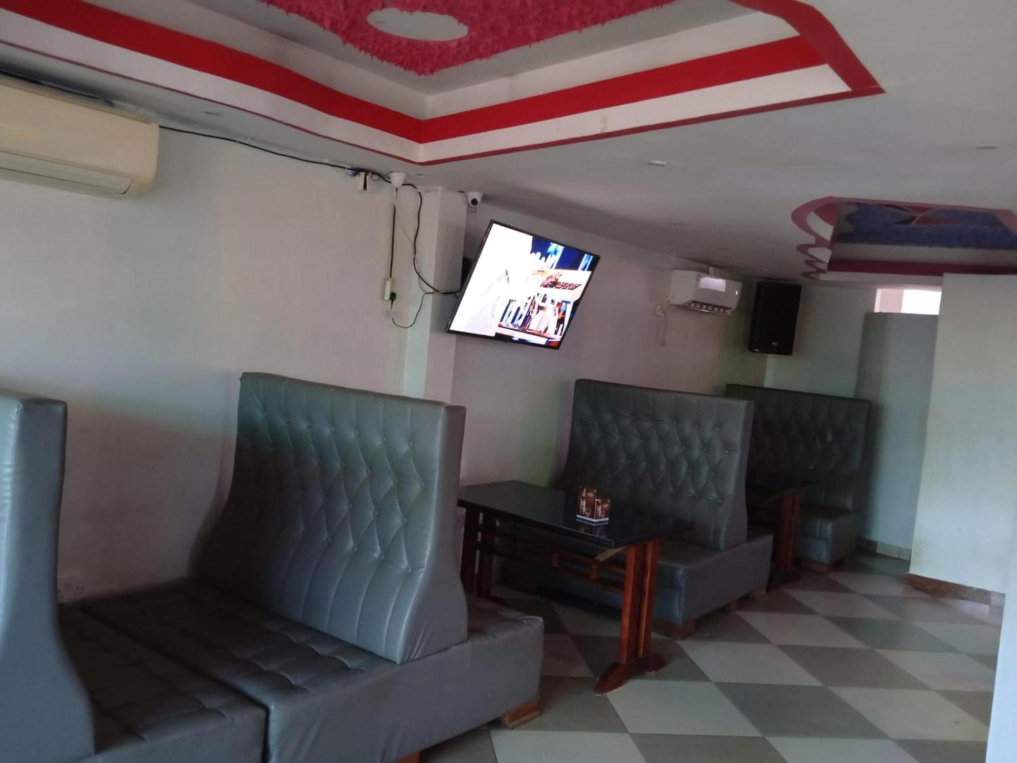 Checkpoint Inn Hotel, Mombasa Exteriér fotografie