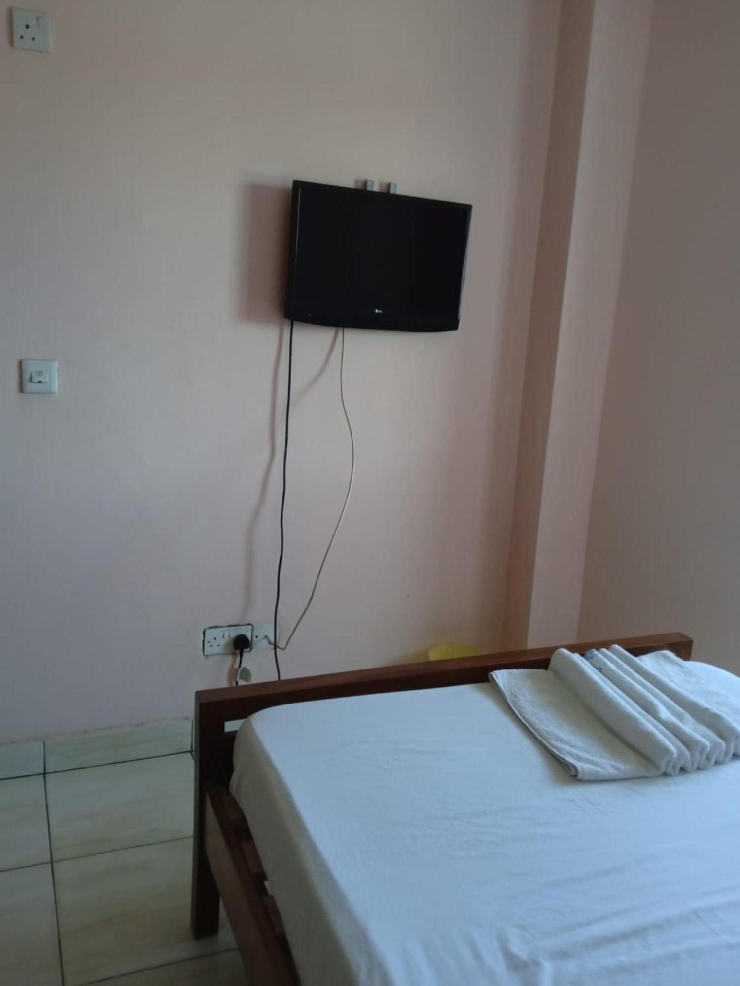 Checkpoint Inn Hotel, Mombasa Exteriér fotografie