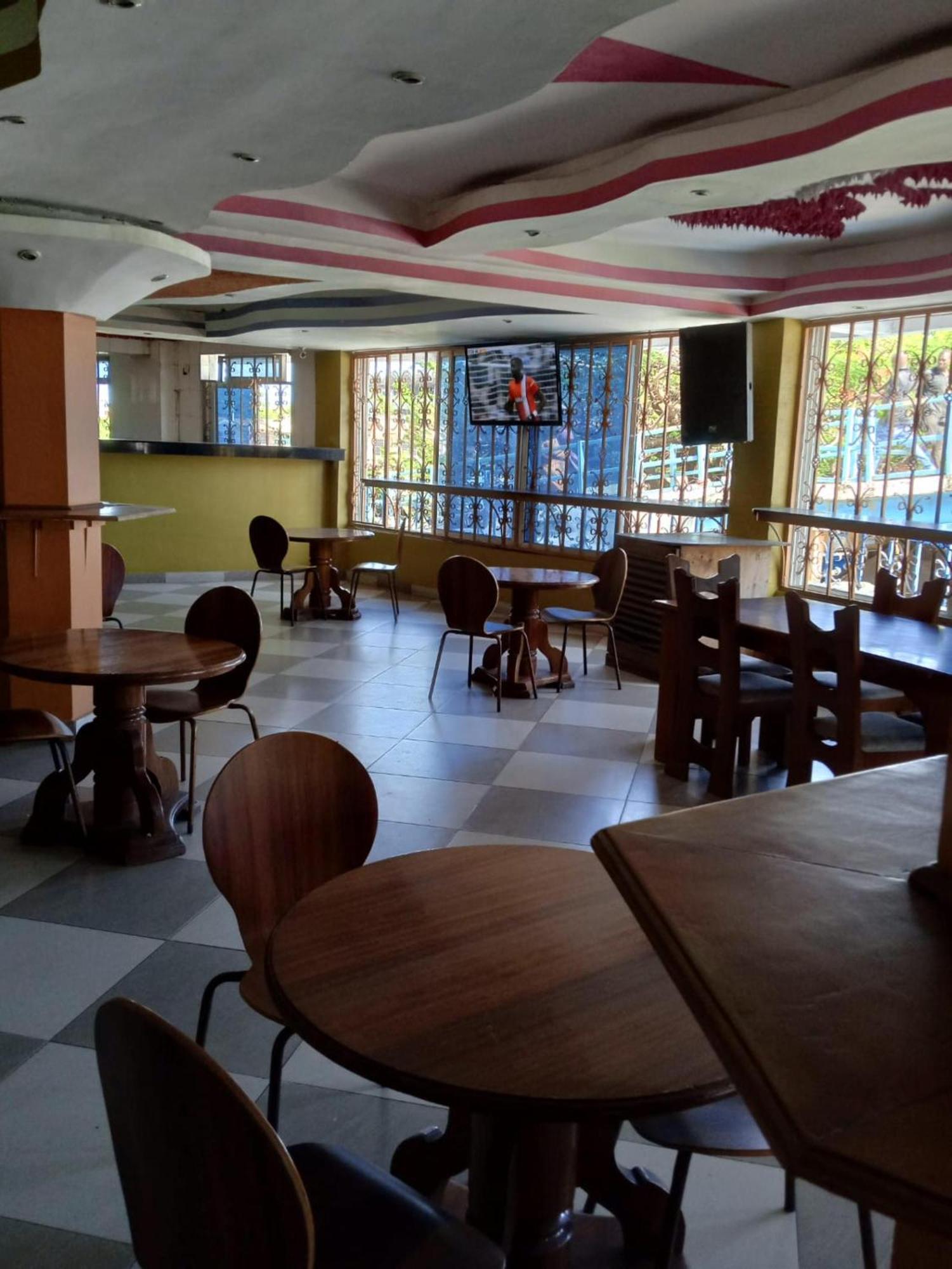 Checkpoint Inn Hotel, Mombasa Exteriér fotografie